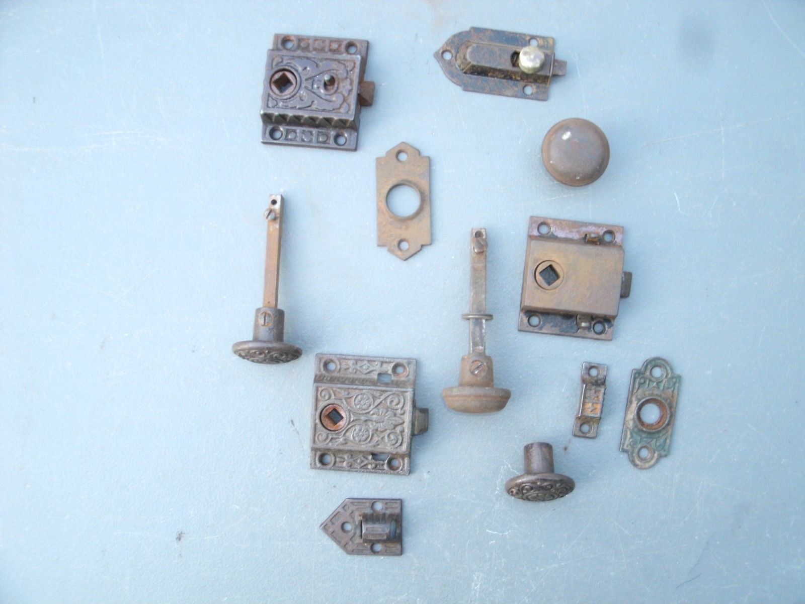 Antique vtg Victorian Cast Iron Hardware screen door latch knobs Lot Handle Part