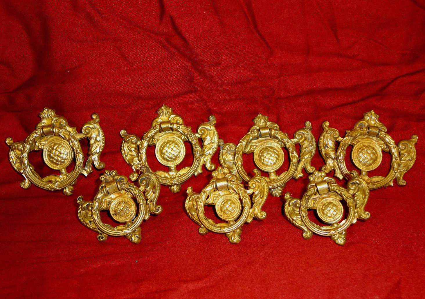 SEVEN Antique Ornate Victorian Cast Brass Wreath Drop Ring Drawer Pulls Hardware