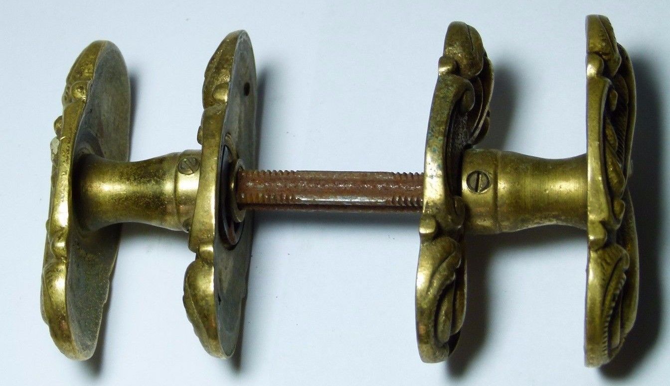 PAIR VINTAGE BRASS DOOR HANDLES KNOBS ROCOCO DESIGN WITH MATCHING BACKPLATES