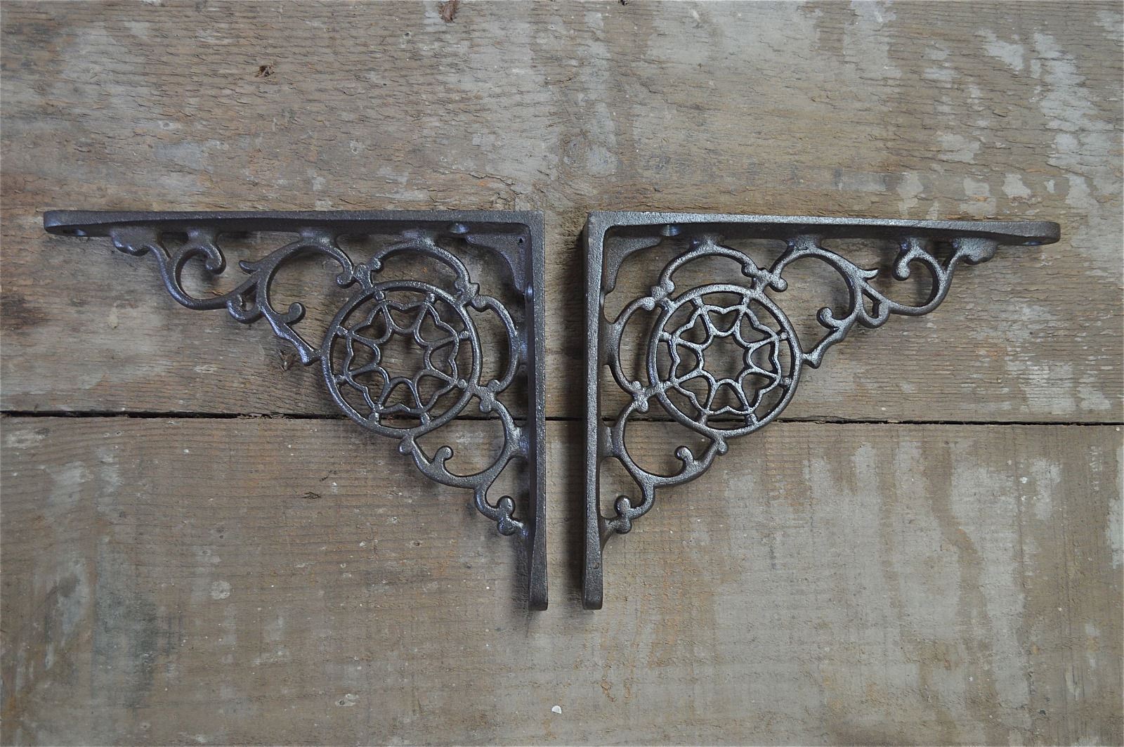 A pair of antique Victorian cobweb brackets cast iron wall shelf bracket AL24