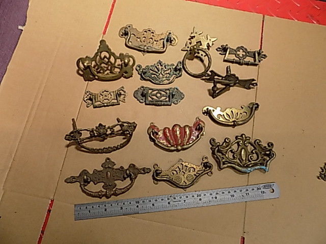 14 RANDOM VINTAGE ANTIQUE BRASS CABINET HANDLES DOORS