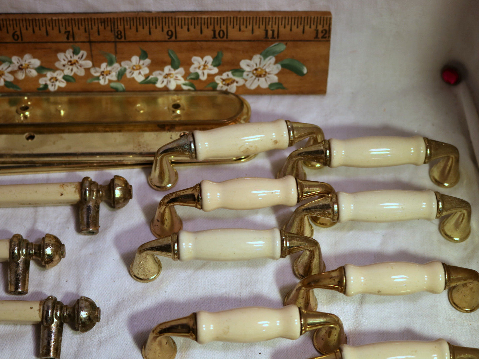 LOT 23 BRASS & Porcelain Drawer & Cabinet Pulls Knobs Salvage vtg kitchen