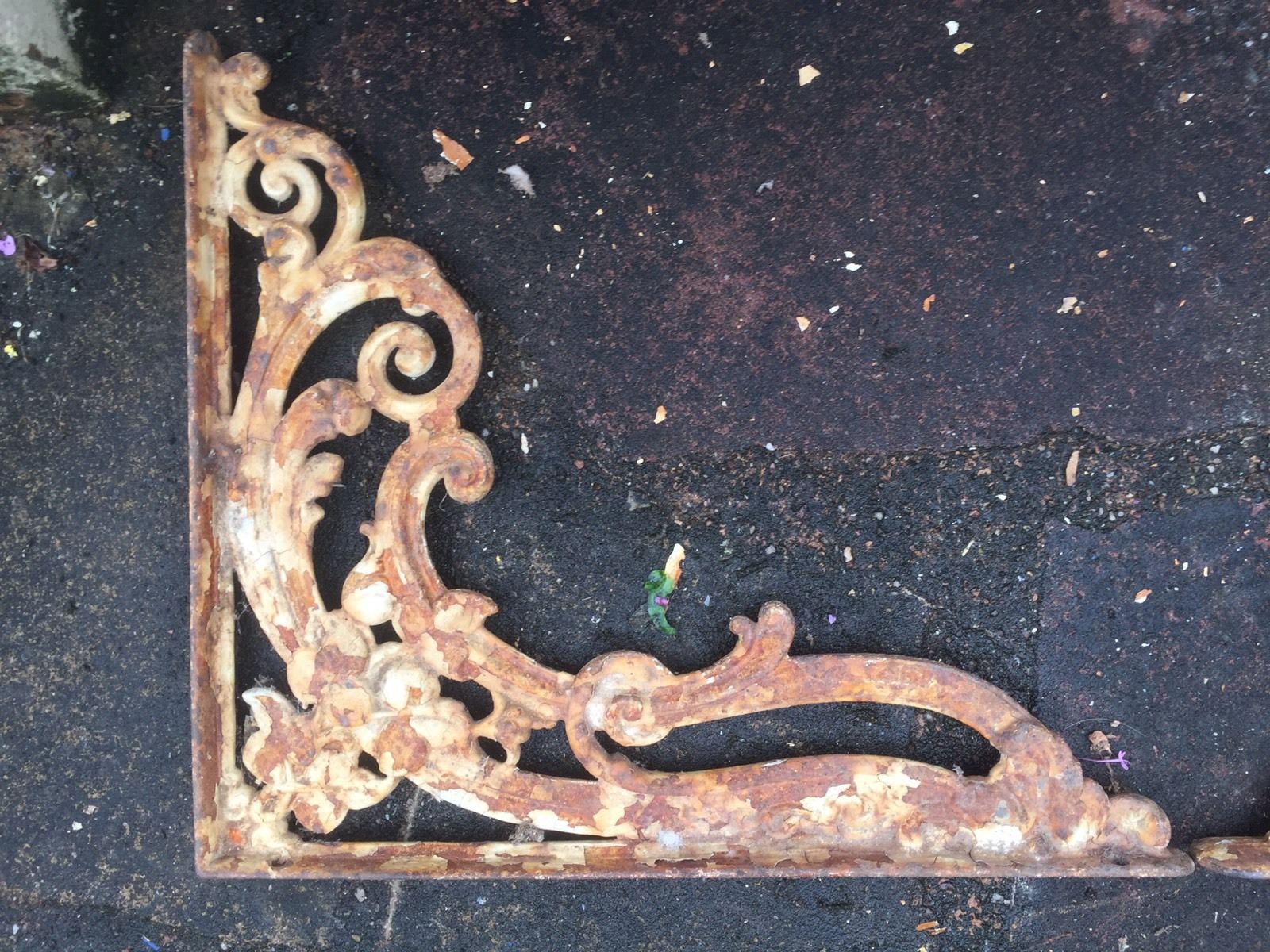 Pair Of Antique Ornate Cast Iron Shelf Brackets