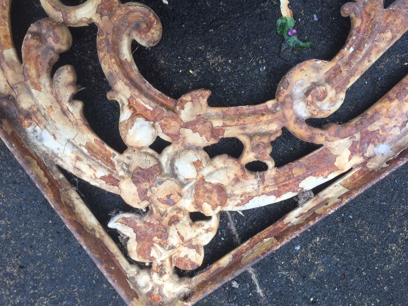 Pair Of Antique Ornate Cast Iron Shelf Brackets