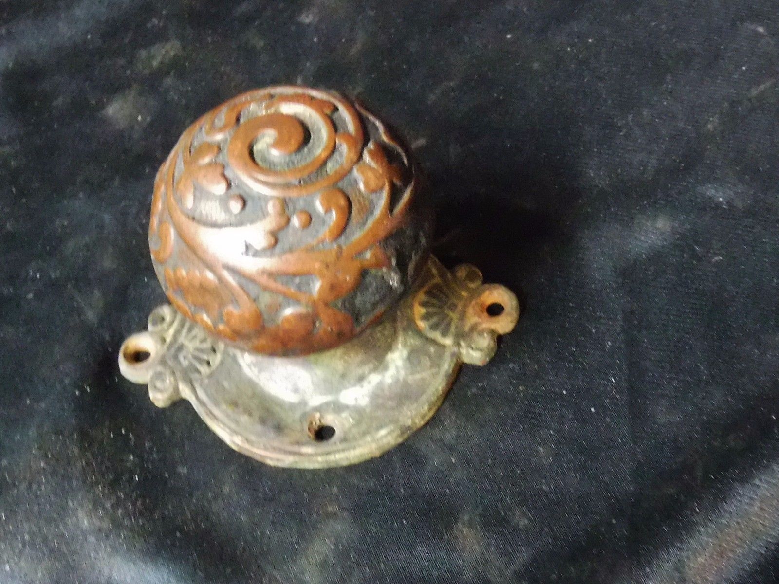 Antique Victorian Ornate BRASS BRONZE  Door Knob Leaves & Vines Swirl