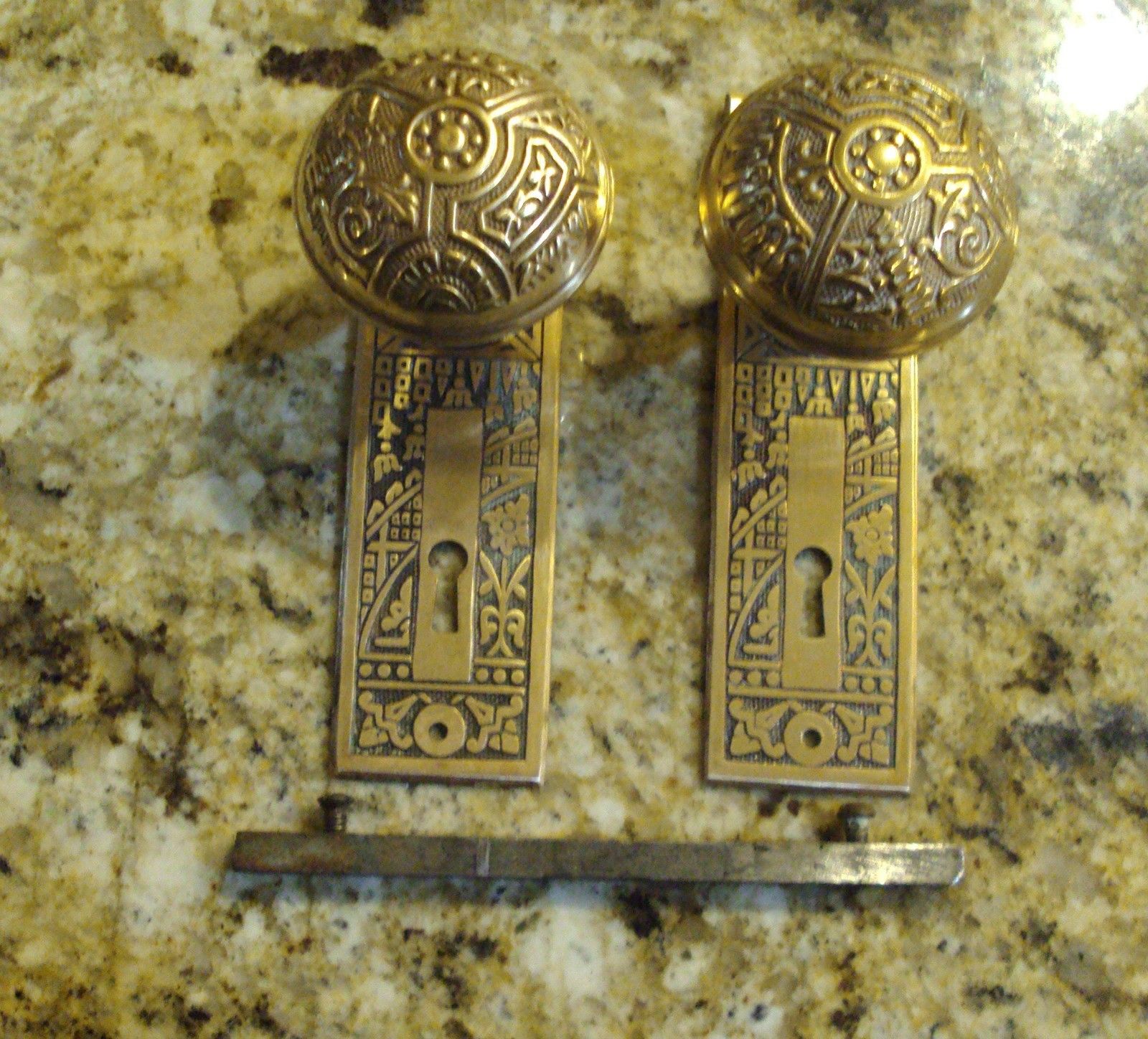 ANTIQUE EASTLAKE VICTORIAN DOOR KNOB SET CEYLON BRASS