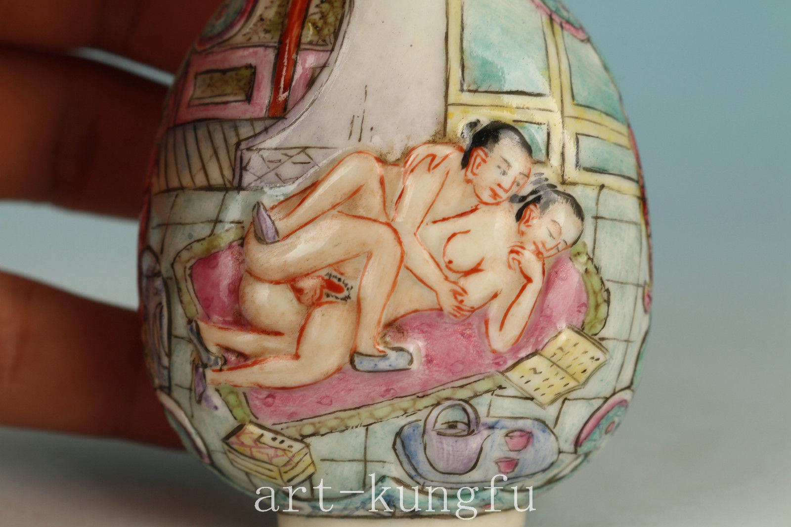 Chinese Porcelain Handmade Carved Bed Reading Statue SNuff Bottle