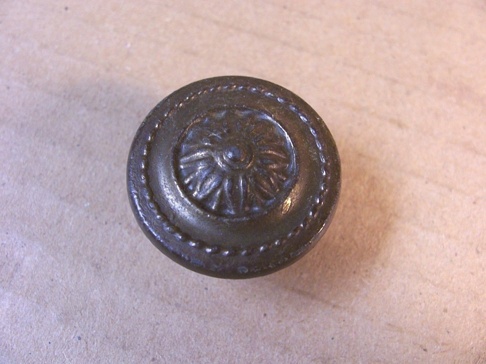 (4) VINTAGE BRASS FINISH DRAWER PULLS / KNOBS -- SCREWS INCLUDED