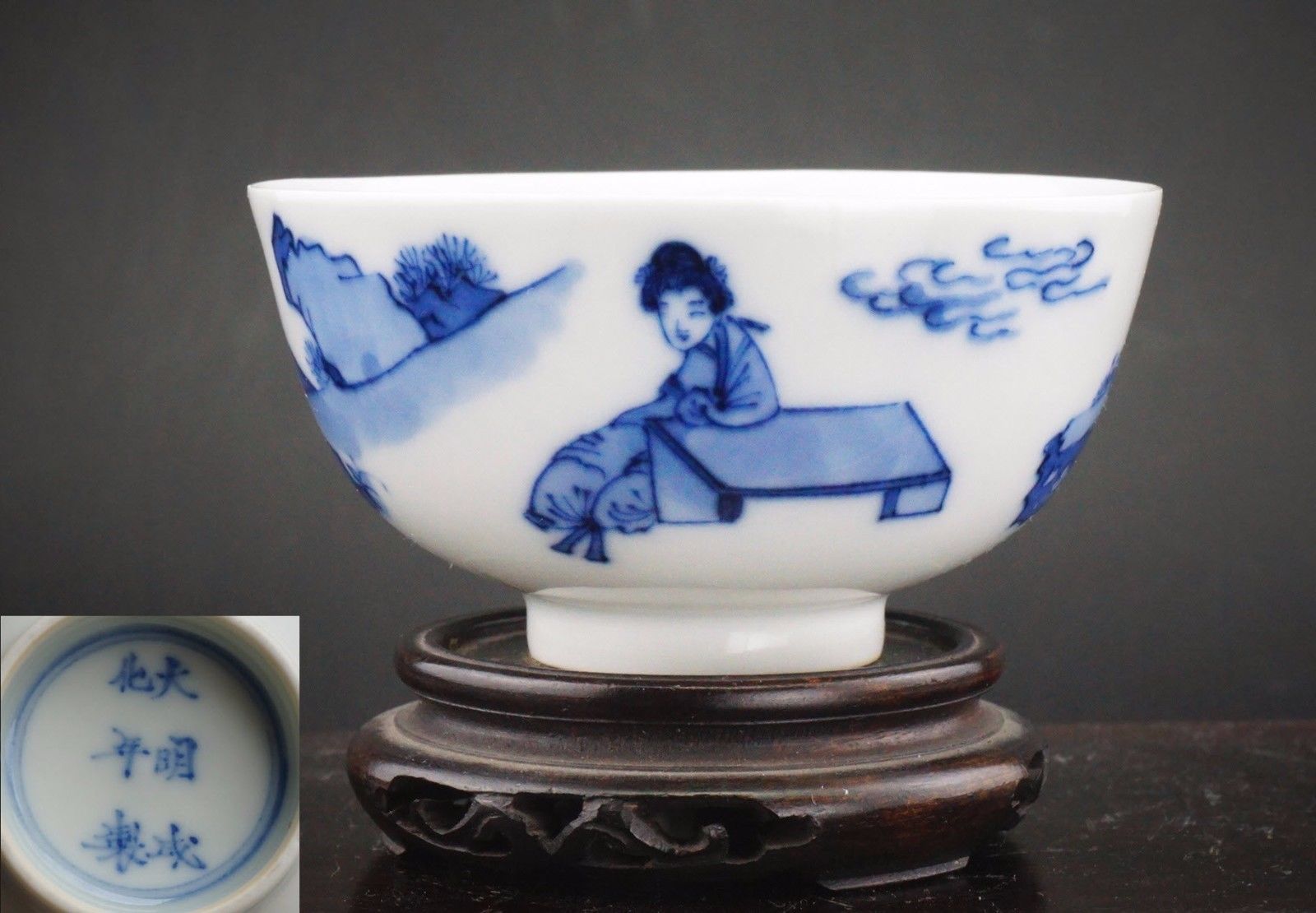 SUPERB! Antique Chinese Blue and White Porcelain Figure Tea Bowl KANGXI 18th C