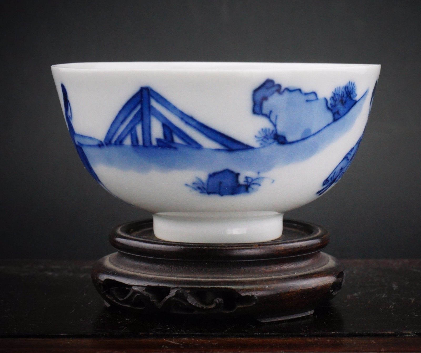 SUPERB! Antique Chinese Blue and White Porcelain Figure Tea Bowl KANGXI 18th C