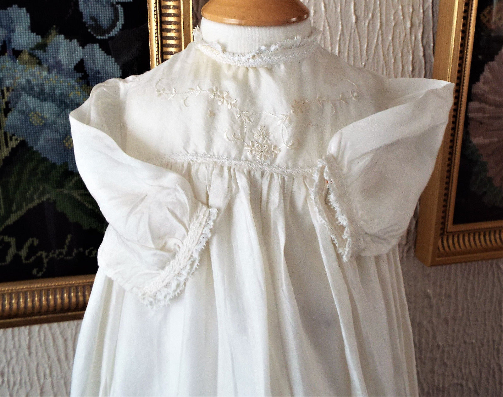 VINTAGE SILK/LACE BABY CHRISTENING GOWN