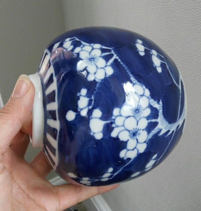 Chinese porcelain blue white prunus pot ginger jar