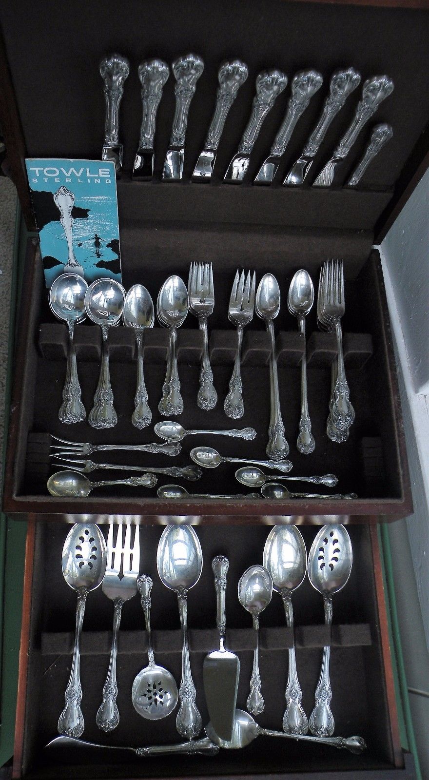 LARGE*TOWLE*OLD MASTER*STERLING SILVER FLATWARE SERVICE FOR 8 & SERVING PIECES