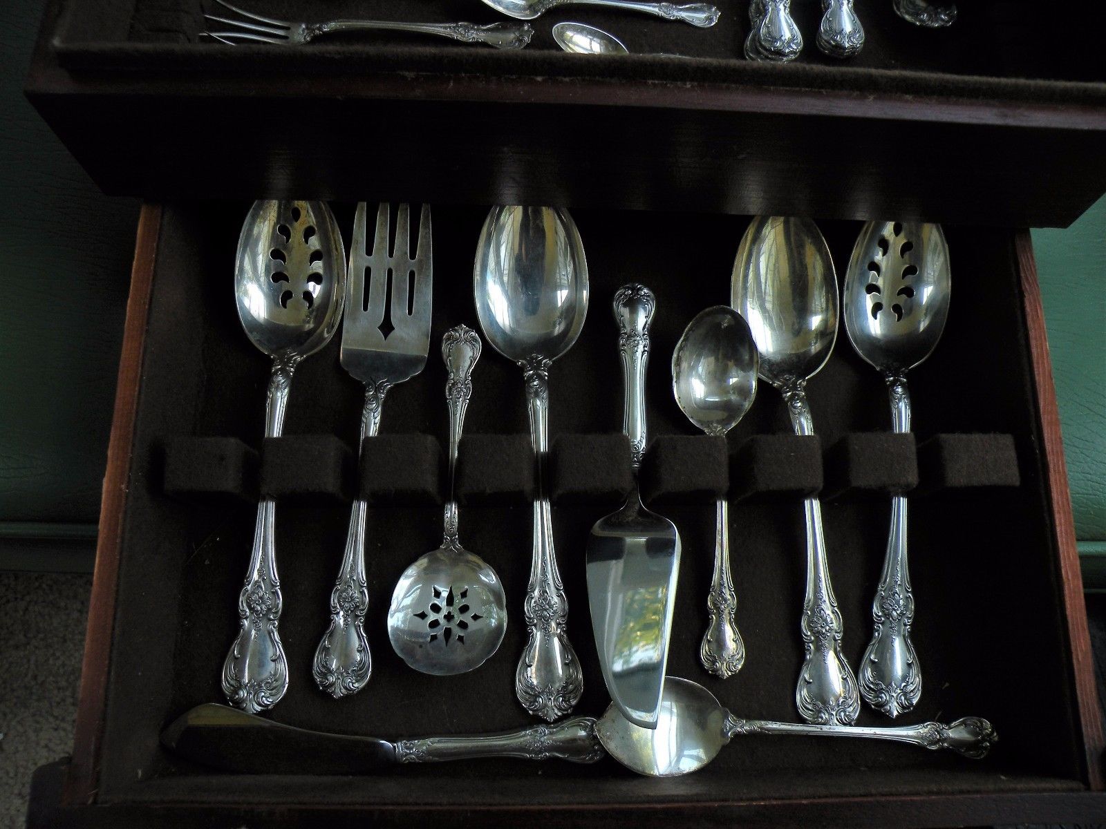 LARGE*TOWLE*OLD MASTER*STERLING SILVER FLATWARE SERVICE FOR 8 & SERVING PIECES