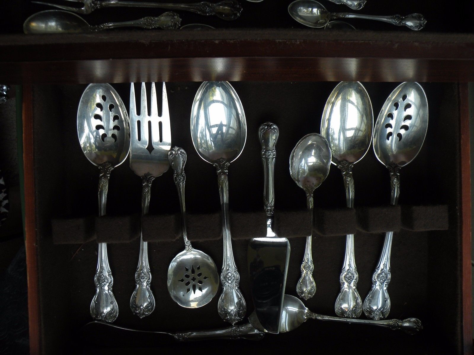 LARGE*TOWLE*OLD MASTER*STERLING SILVER FLATWARE SERVICE FOR 8 & SERVING PIECES