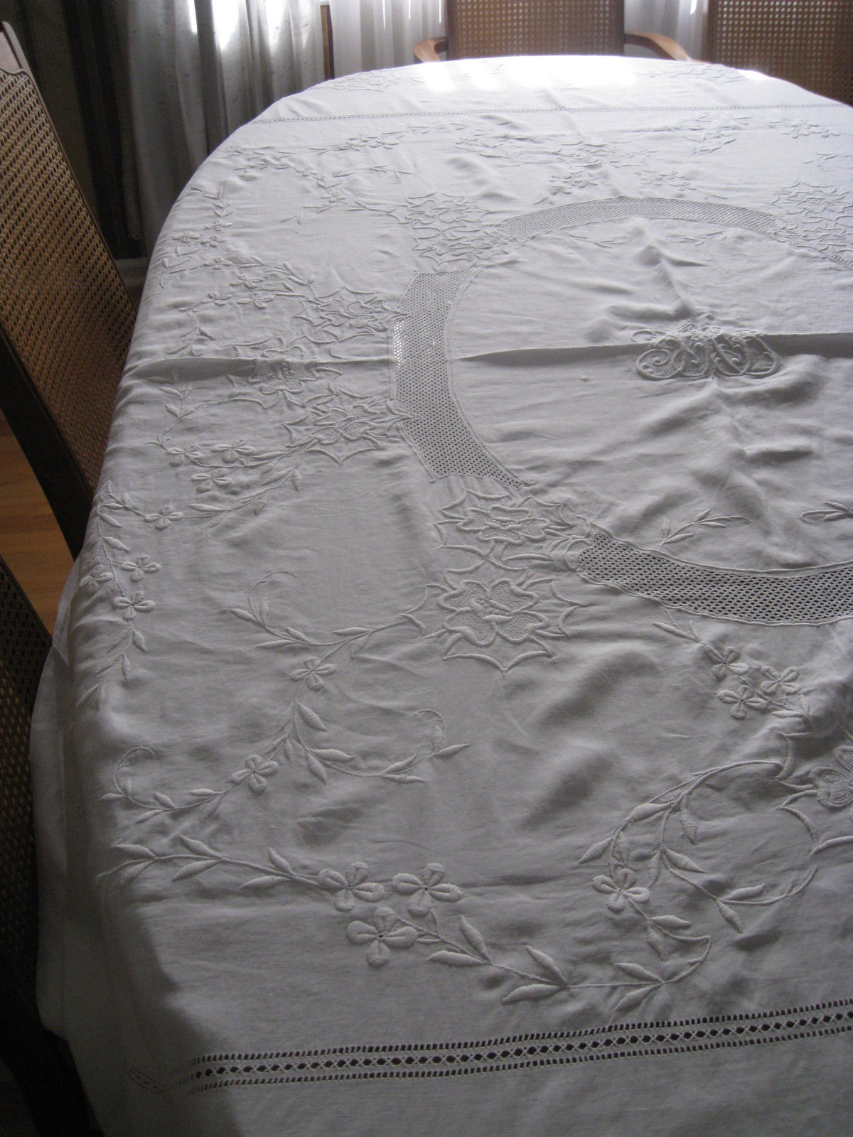 Vintage Antique  EMBROIDERED POINT DE VENISE Linen Tablecloth 90x100 in.