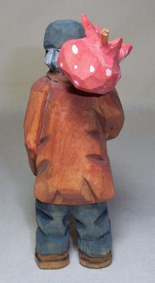 CARVED WOOD TRAVELING MAN 'HOBO' 5 INCH CARVING SIGNED FOLK ART