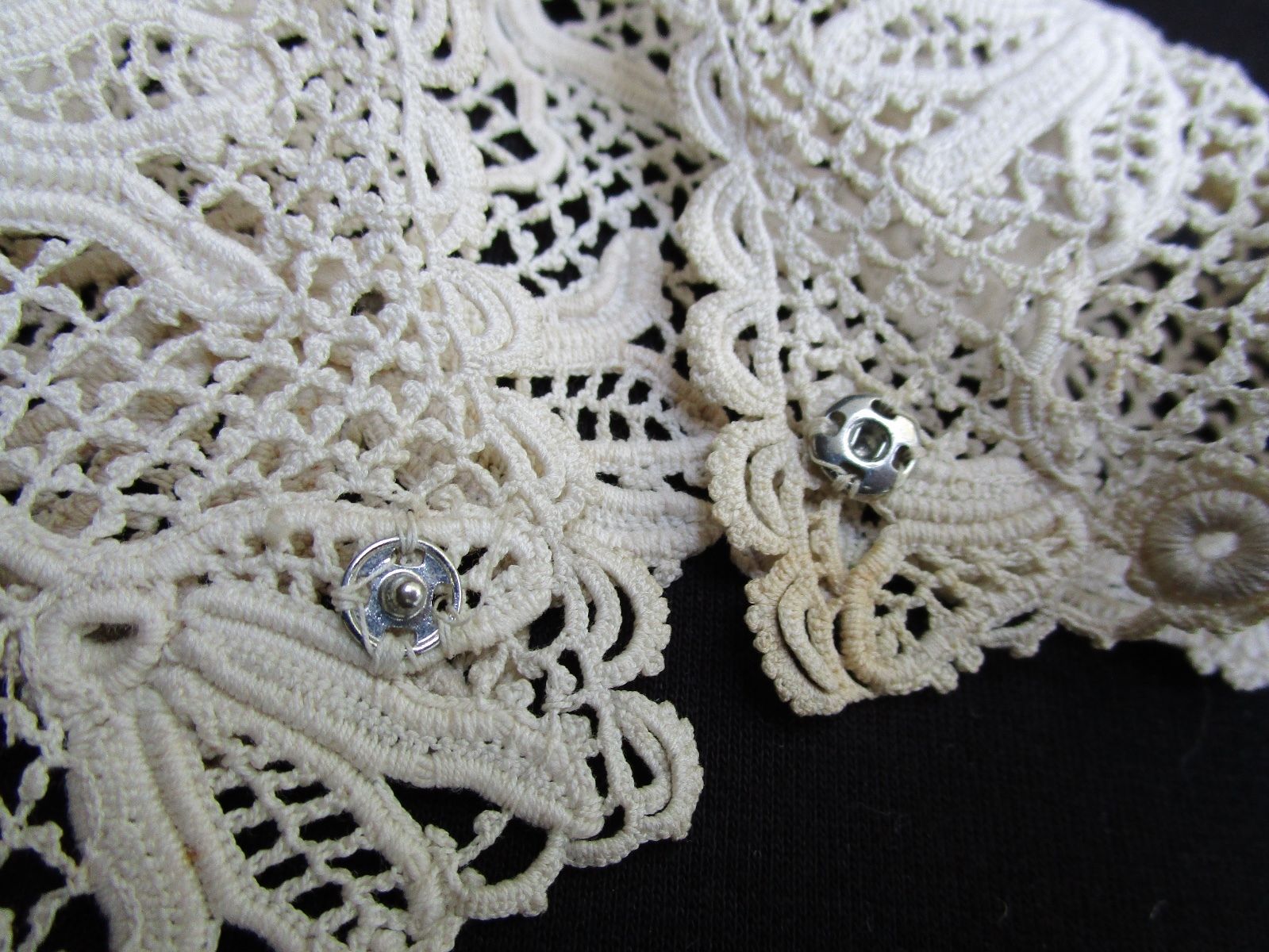 3 Pc Hand Made Antique Irish Crochet Lace Collar And Cuffs