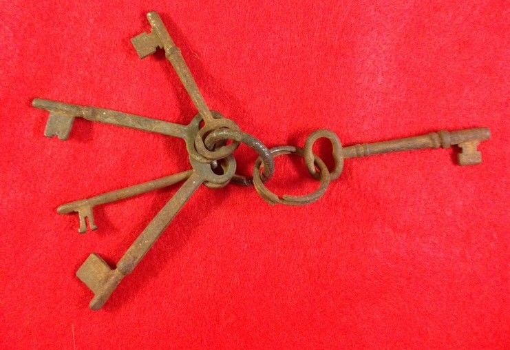 Antique Skeleton Keys Lot Of Five