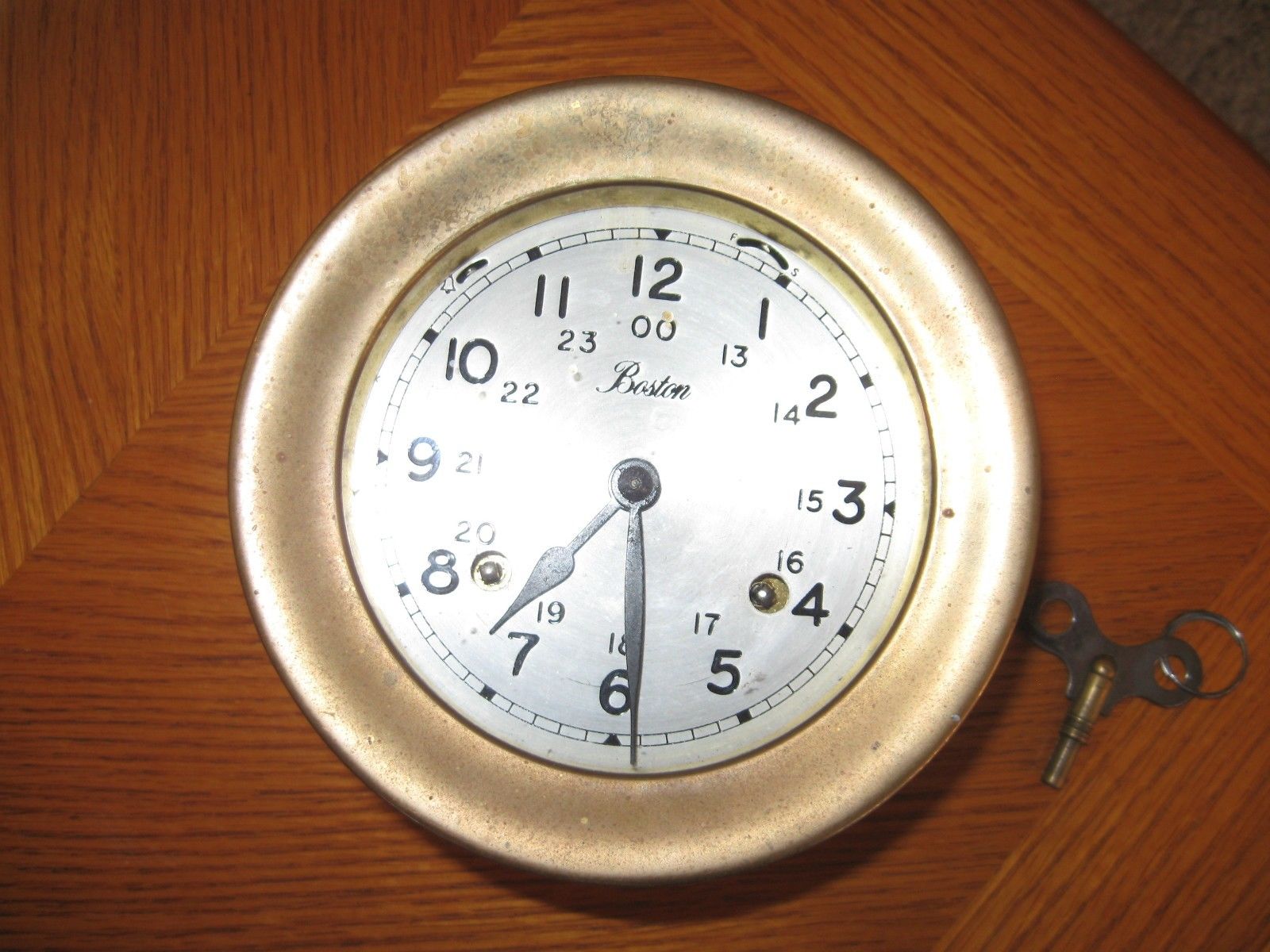 CHELSEA Vintage Ships Strike Clock Boston Model 1976 - Brass