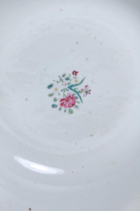 Antique Chinese Export Famille Rose Porcelain Bowl.