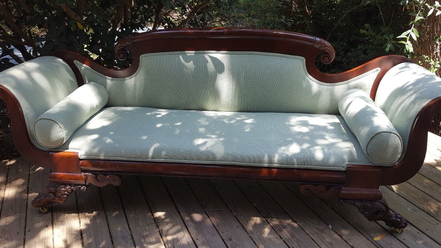 AMERICAN CLASSICAL CARVED MAHOGANY SOFA, EARLY to MID 19th Century