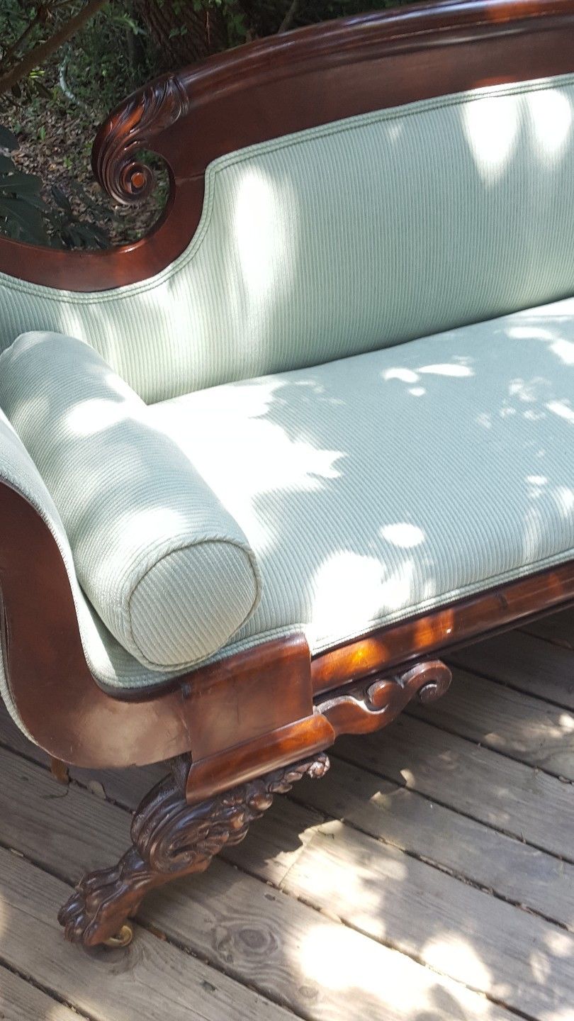 AMERICAN CLASSICAL CARVED MAHOGANY SOFA, EARLY to MID 19th Century