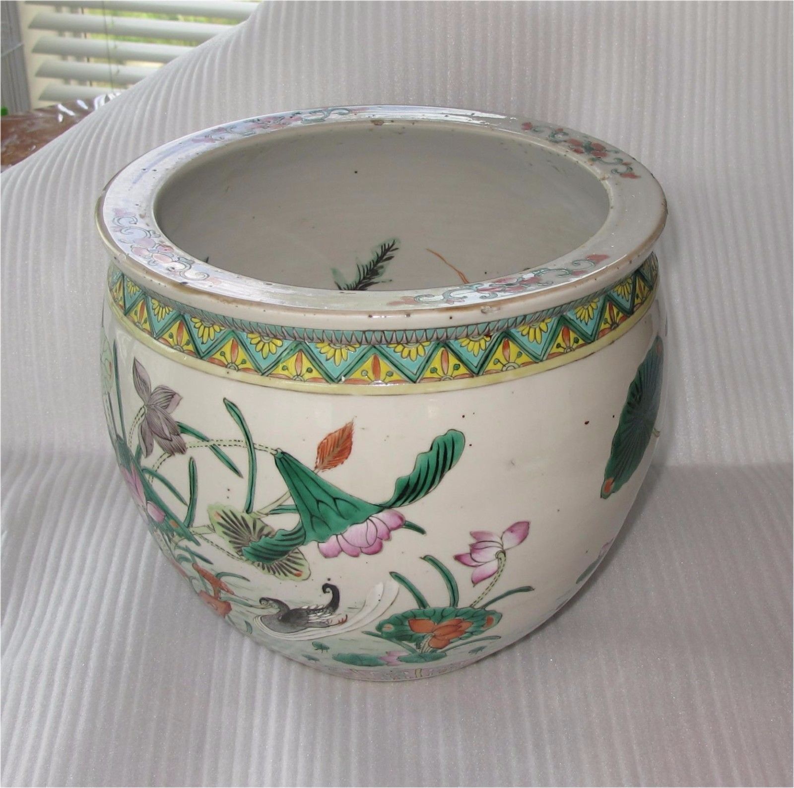 1800's Chinese Export Porcelain Fish Bowl Famille Rose enamel Duck Pond Qing