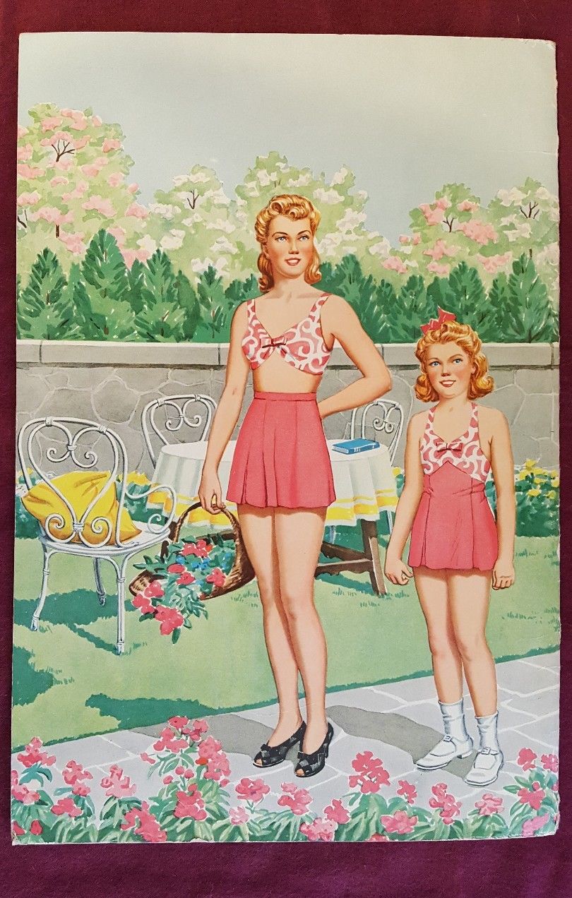 VINTAGE UNCUT 1943 JUST LIKE MOTHER PAPER DOLL BOOK