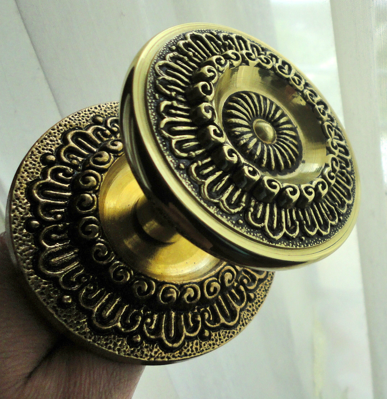 VINTAGE (ANTIQUE) CENTRE / FRONT DOOR KNOB / HANDLE 3" - 75 mm VICTORIAN STYLE