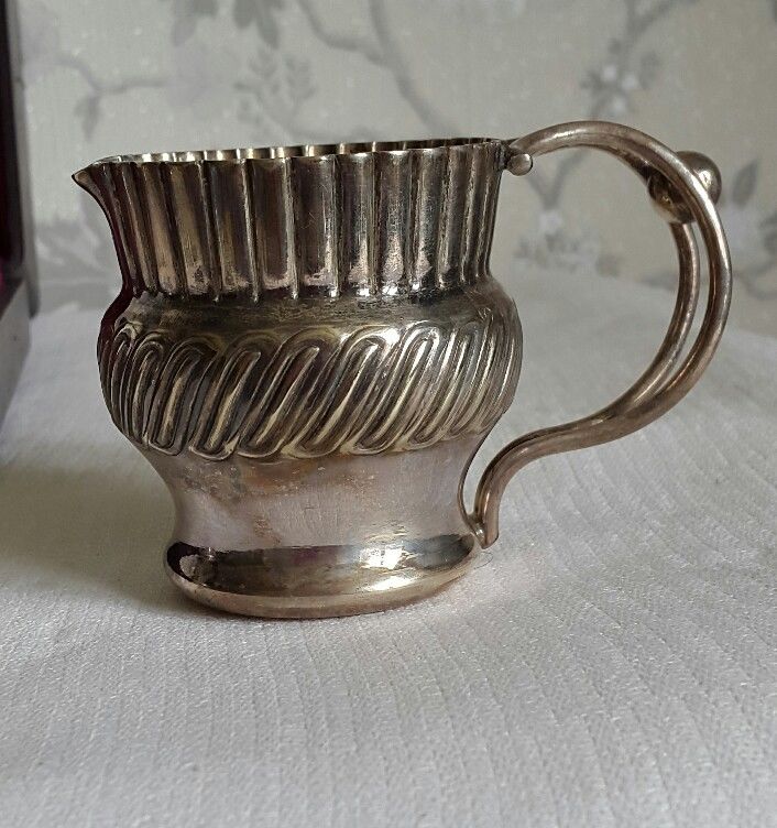 A Cased Antique Silver Plated Creamer & Sugar Bowl Set