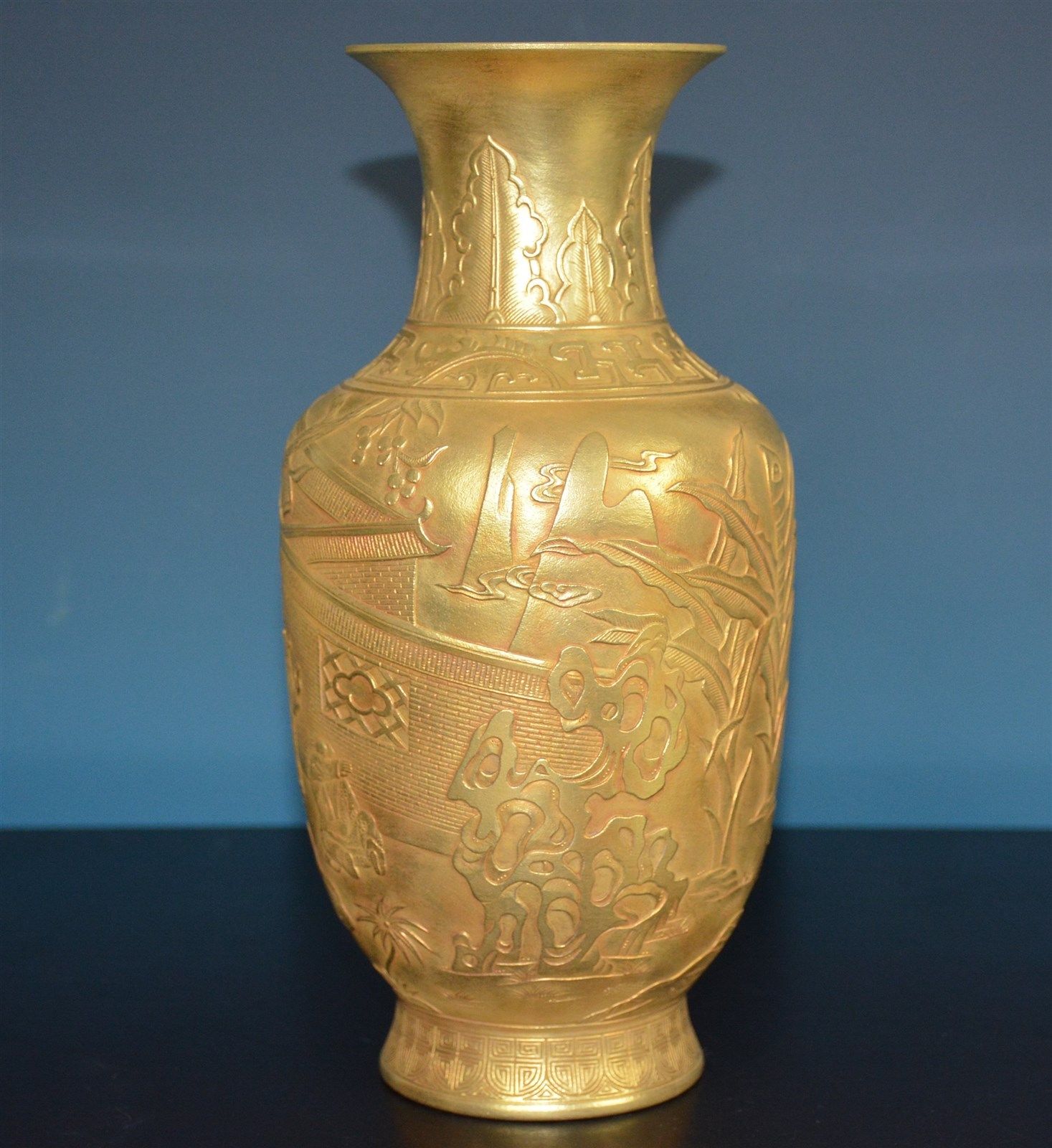 ULTRA RARE CHINESE FULLY GILDED PORCELAIN VASE MARKED QIANLONG T9107