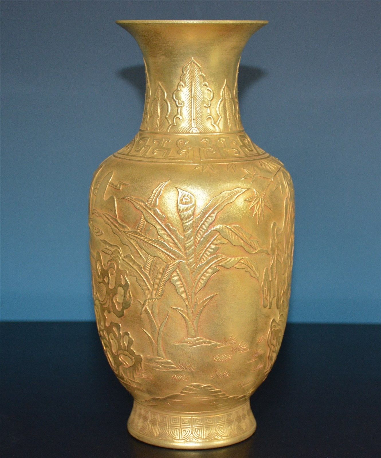 ULTRA RARE CHINESE FULLY GILDED PORCELAIN VASE MARKED QIANLONG T9107