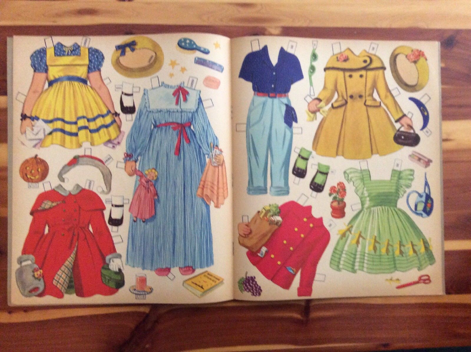 Vintage uncut Sally Sandra Sue Paper Dolls