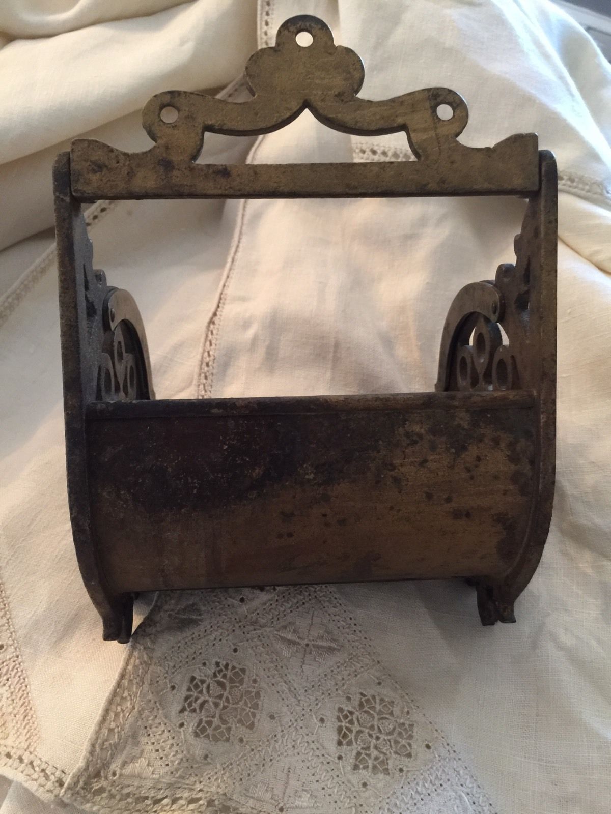 Antique Toilet Paper Tissue Holder Cast Iron Bathroom Wall Old VTG Victorian