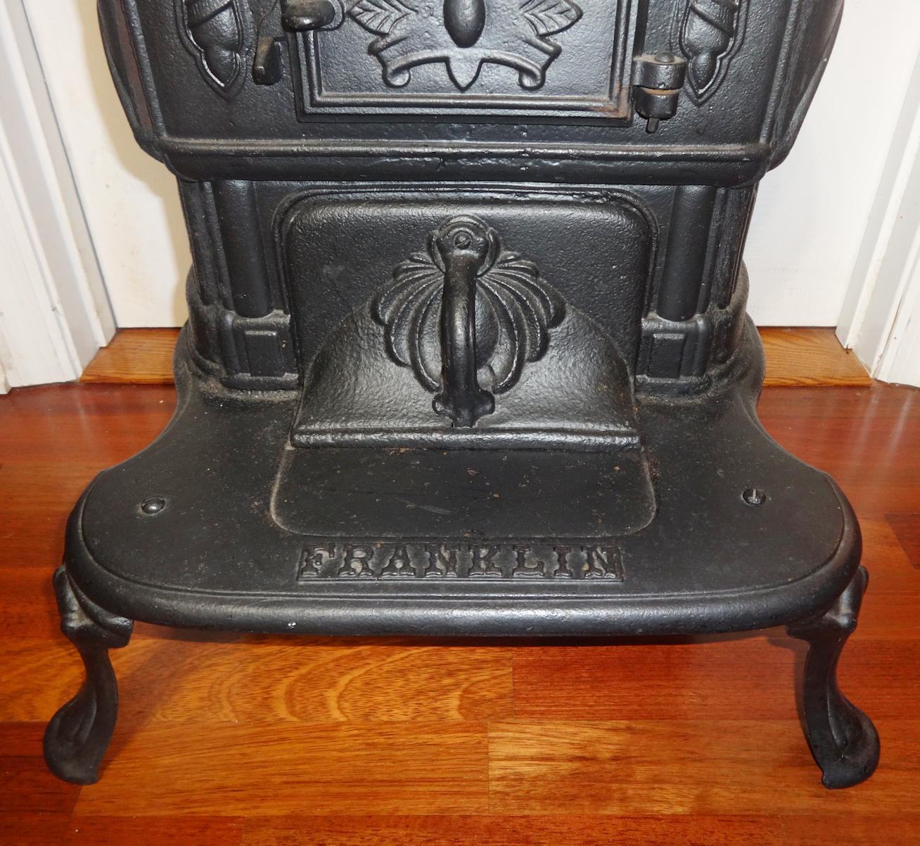 Vintage ANTIQUE Franklin Cast Iron Stove Fireplace