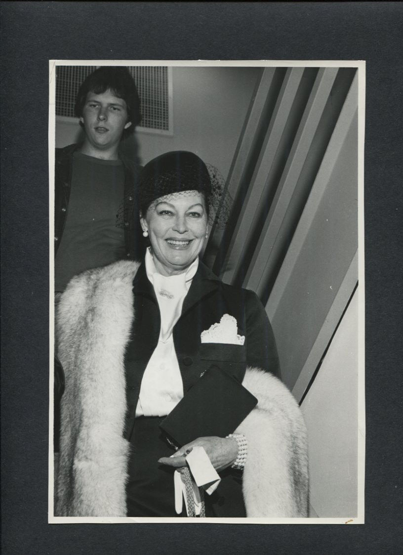 AVA GARDNER CANDID PHOTO - 1980s VINTAGE