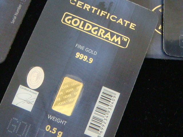 .999 GOLD GRAM IGR ISTANBUL GOLD REFINERY .5 GRAM BAR IN CERTIFICATE.