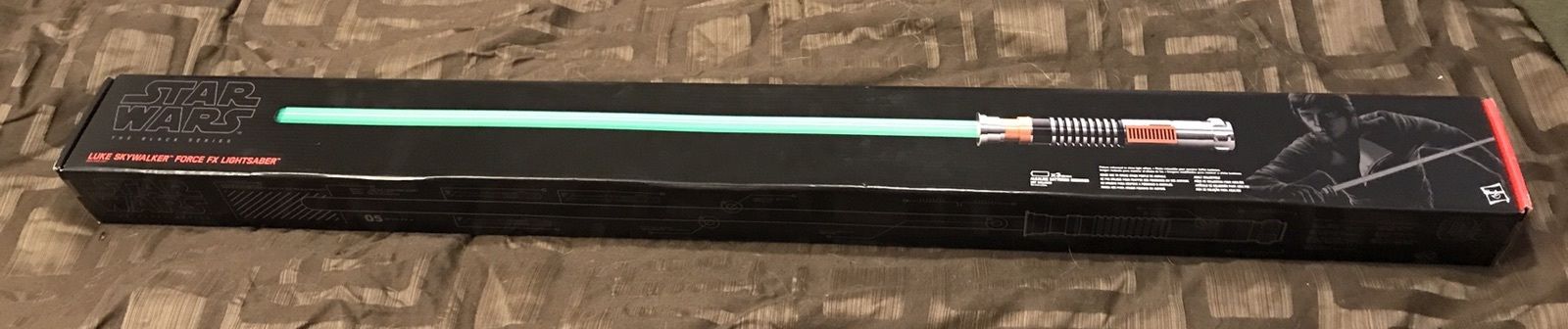 New Star Wars Luke Skywalker ROTJ LightSaber Green Black Series unopened box