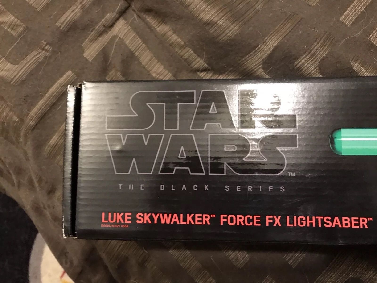 New Star Wars Luke Skywalker ROTJ LightSaber Green Black Series unopened box