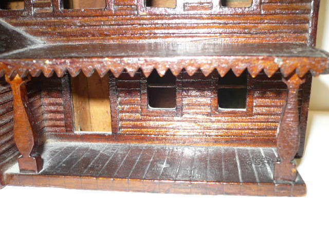 ANTIQUE 19TH CENTURY WOODEN MINIATURE COLONIAL HOUSE MODEL 9"