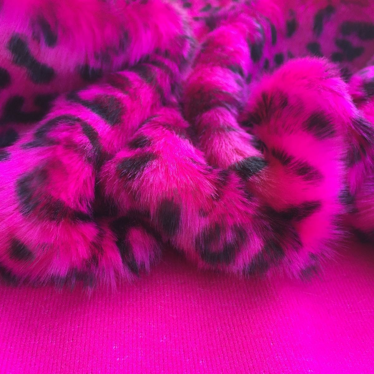 ' Fuchsia Leopard  ' - bright & quirky - faux fur fabric - furaddiction