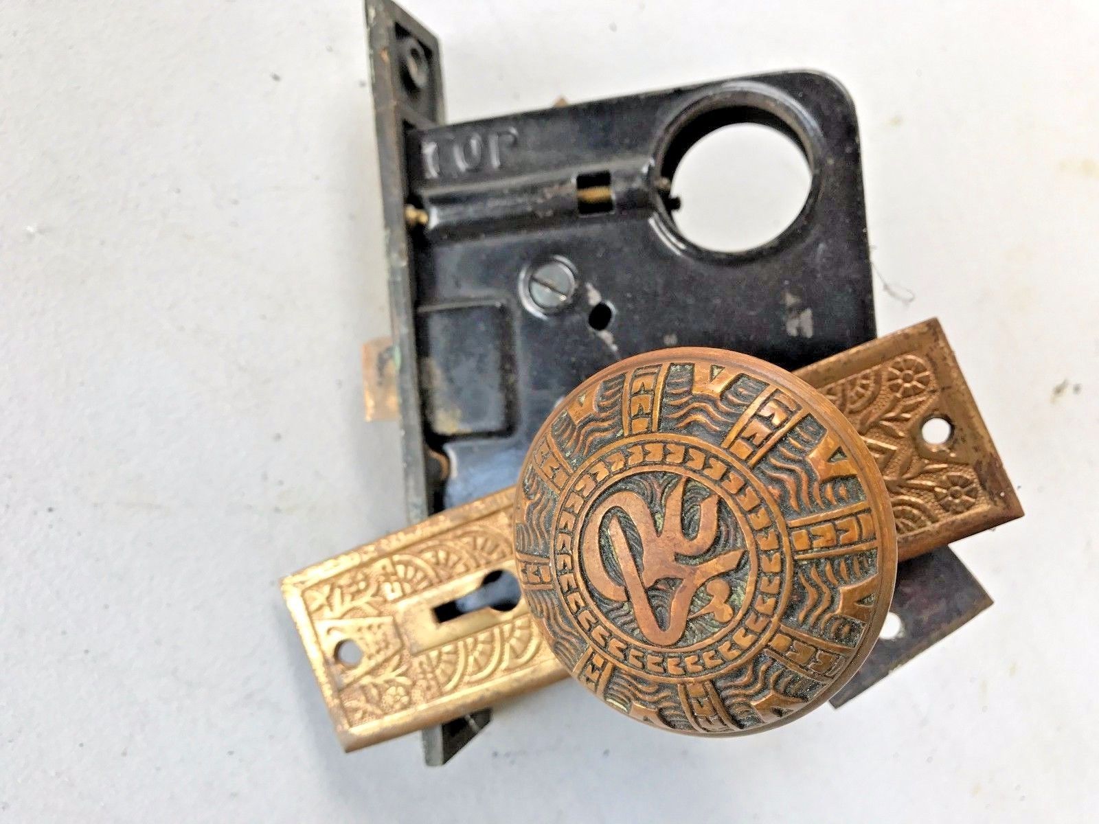 Antique Brass 2 Door Knobs and Hardware  - Beautiful Design