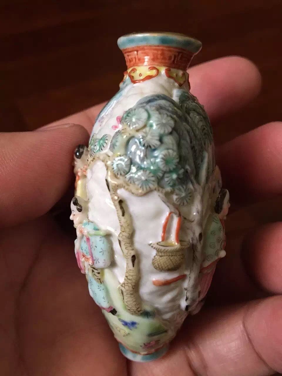 Antique Chinese Qing Dynasty Famille Rose Molded "Eight Immortals" Snuff Bottle