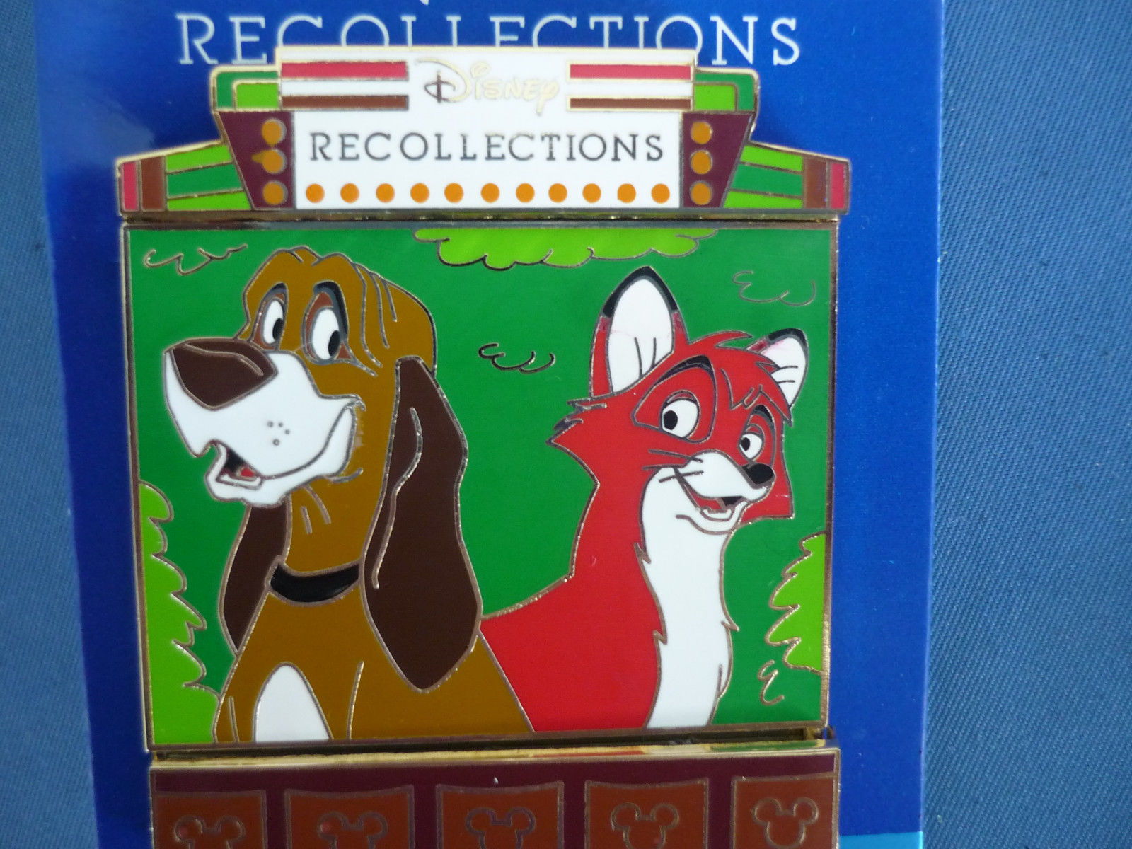 FOX & HOUND   Disney Pin 2017 RECOLLECTIONS Series  Limited Edition New Card