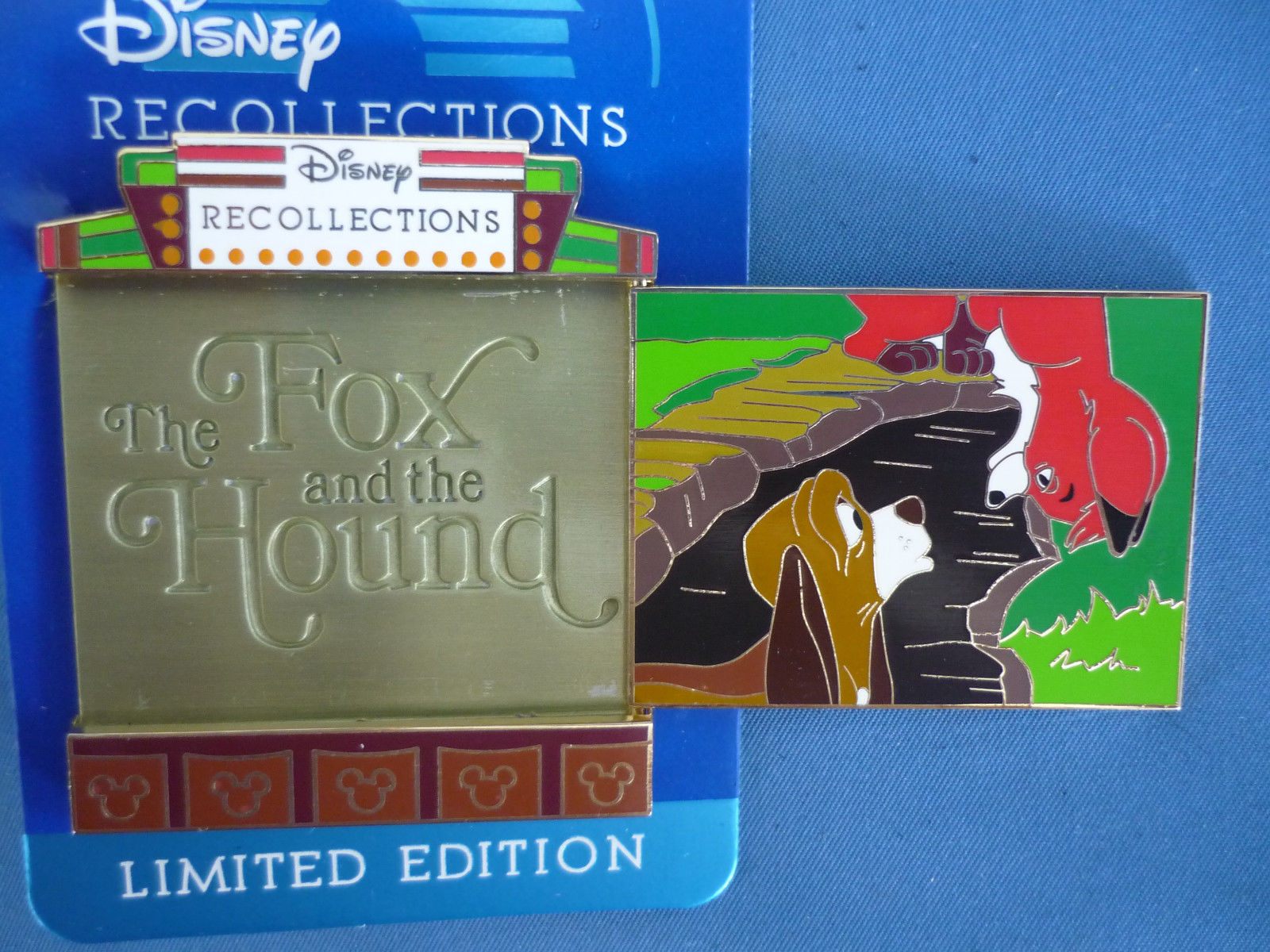 FOX & HOUND   Disney Pin 2017 RECOLLECTIONS Series  Limited Edition New Card