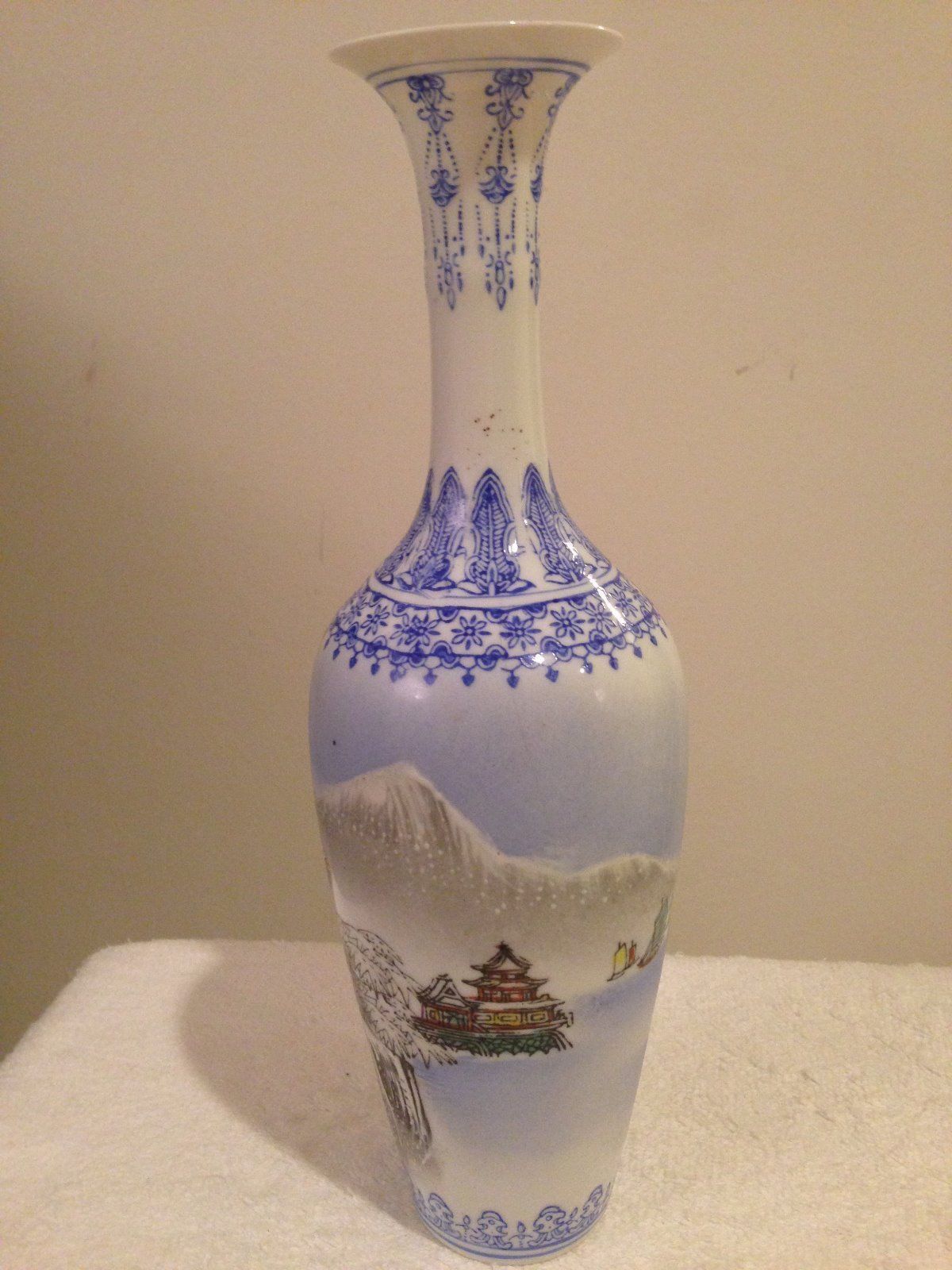 ANTIQUE 10" CHINESE PORCELAIN EGGSHELL HAND PAINTED  VASE