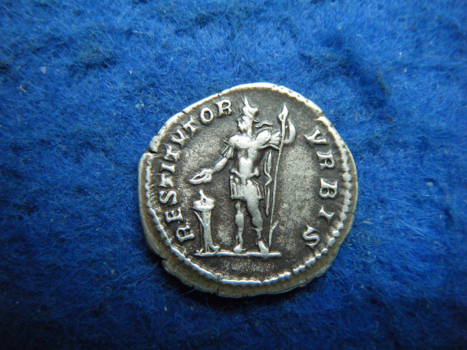 SEPT/SEVERUS (REIGNED 193-211 AD): SILVER DENARIUS, rev SS SACRIFICING - NICE!!!