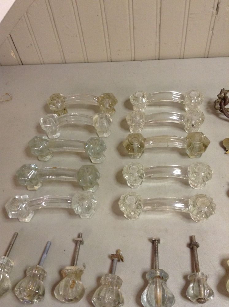 HUGE LOT OF VINTAGE ANTIQUE DRESSER DRAWER KNOBS HANDLES GLASS PORCELAIN BRASS