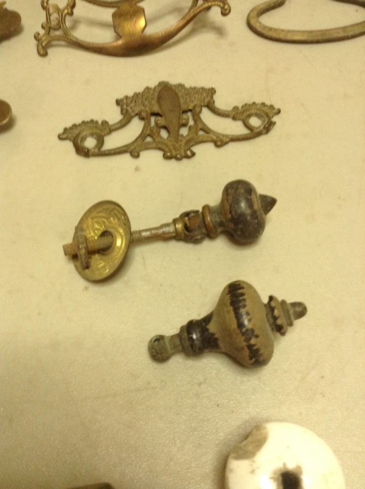 HUGE LOT OF VINTAGE ANTIQUE DRESSER DRAWER KNOBS HANDLES GLASS PORCELAIN BRASS